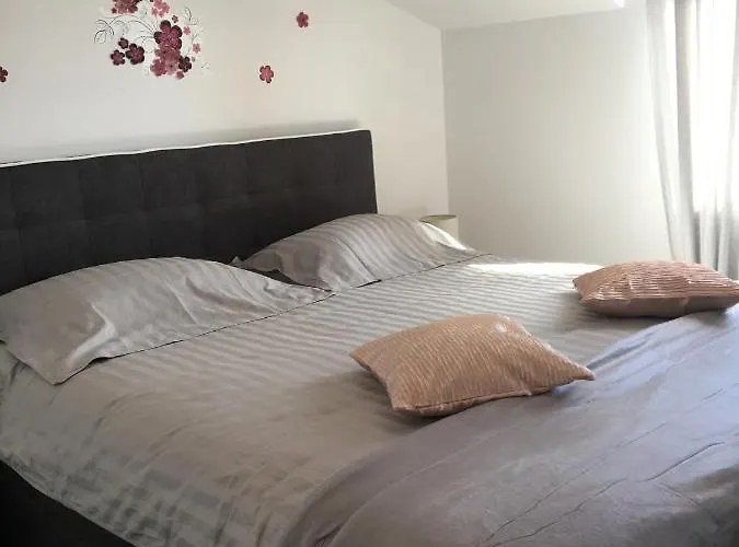 Appartement With Parking Space Rastici, Ciovo - 16798